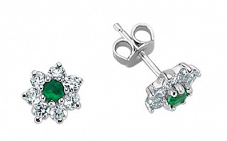 925 Sterling Silver Cluster Studs With A Emerald Centre